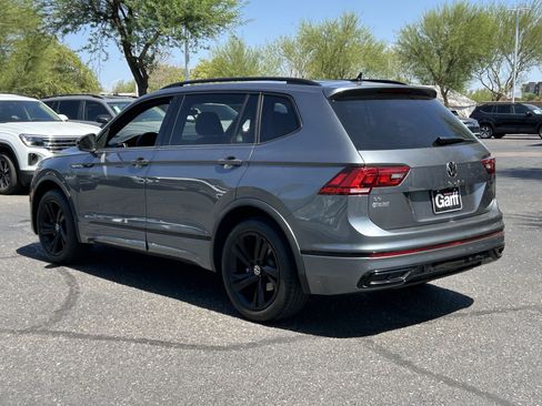 Used 2024 Volkswagen Tiguan SE R-Line FWD image 3