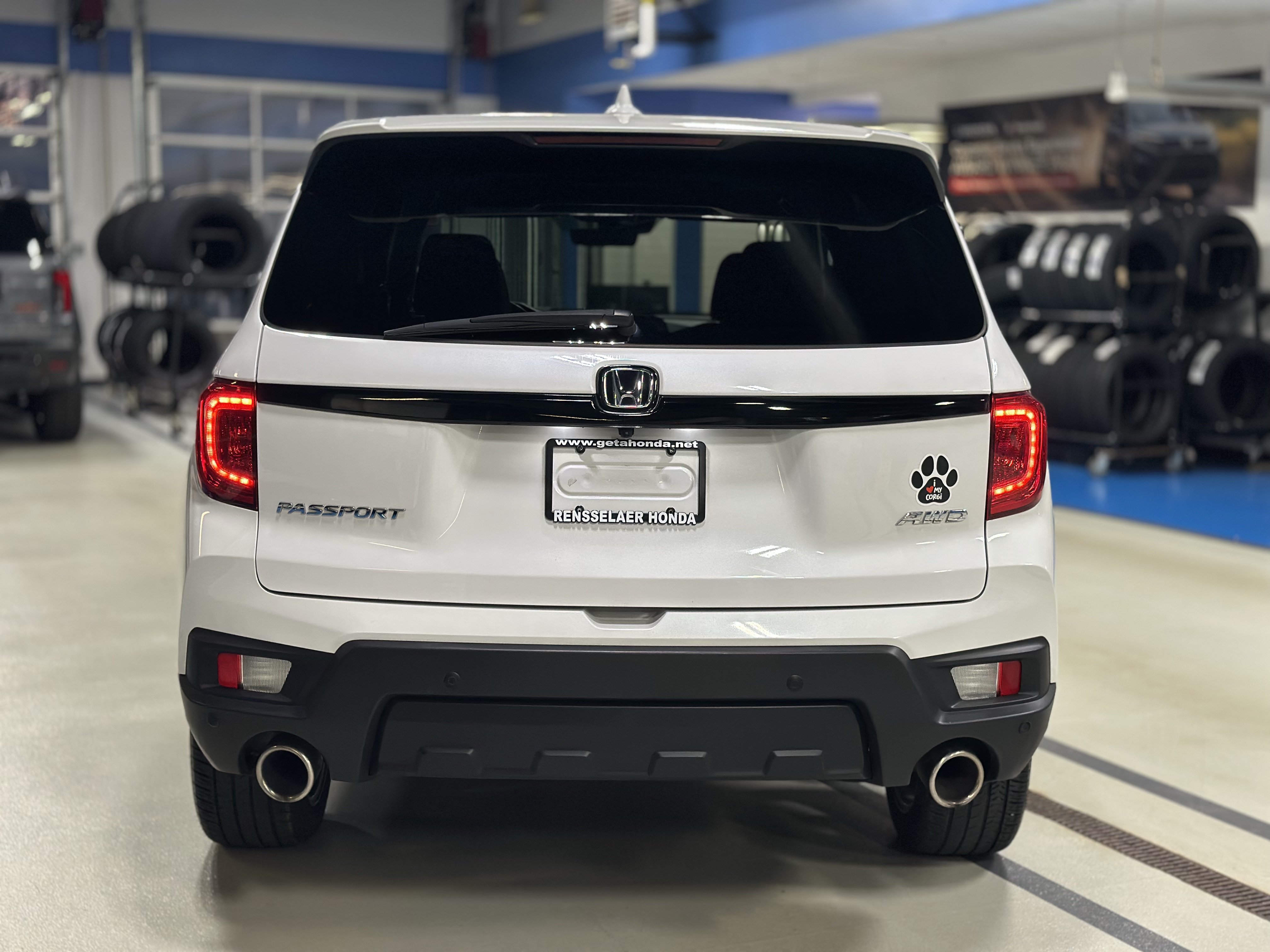 Used 2024 Honda Passport EX-L image 6