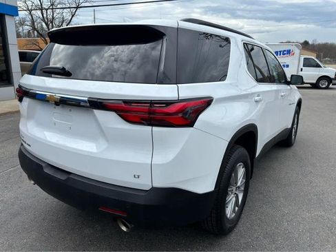 Used 2023 Chevrolet Traverse LT image 12