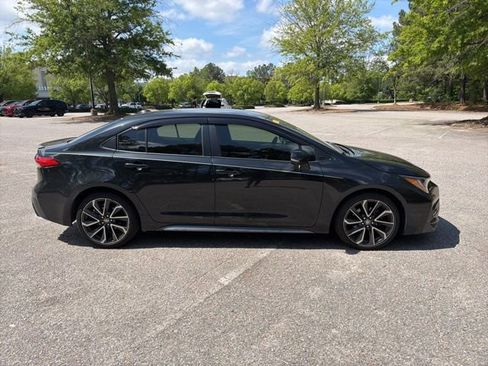 Used 2022 Toyota Corolla SE FWD image 6