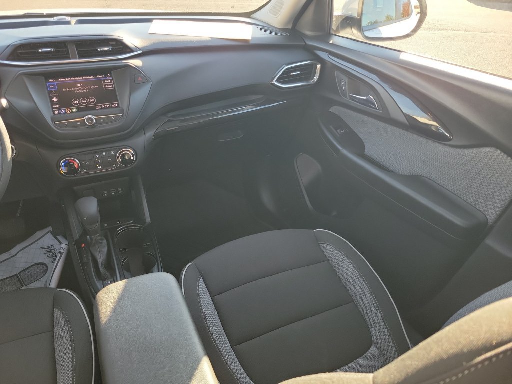 Used 2023 Chevrolet TrailBlazer LT FWD image 29