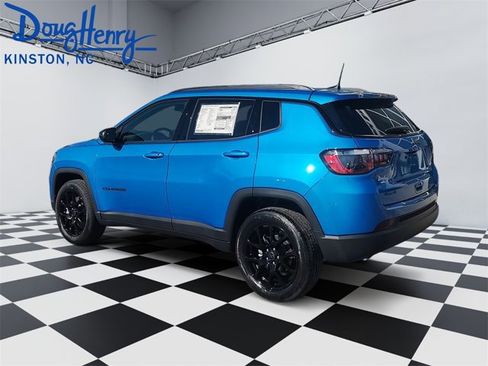 New 2026 Jeep Compass Latitude w/ Sun and Sound Group image 3
