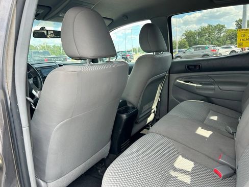 Used 2015 Toyota Tacoma PreRunner w/ Convenience Package RWD image 18