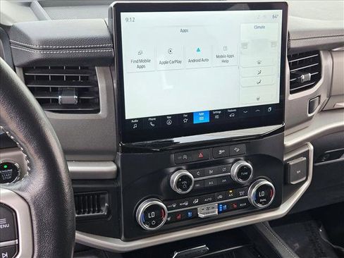 Used 2024 Ford Expedition XLT image 15