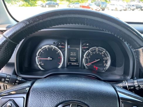 Used 2023 Toyota 4Runner TRD Off-Road Premium w/ Off Road Premium Plus Package AWD/4WD image 25