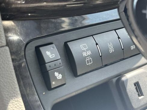 Used 2016 Buick Enclave Leather FWD image 42