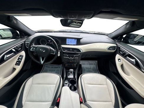 Used 2017 INFINITI QX30 Premium w/ Technology Package image 30