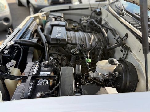 Used 2004 Toyota Sequoia Limited RWD image 94