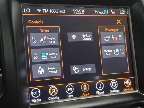 Used 2018 Jeep Grand Cherokee Overland AWD/4WD image 45