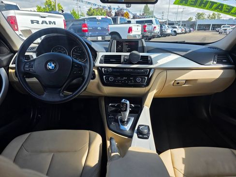 Used 2017 BMW 320i Sedan RWD image 5
