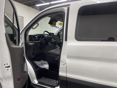 Used 2024 Ford Transit 350 XLT image 9