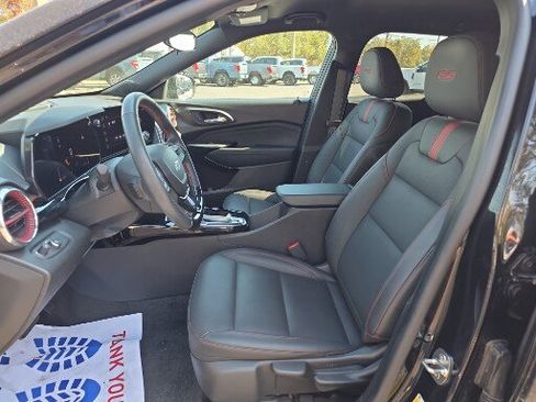 Used 2024 Chevrolet Trax RS w/ Driver Confidence Package image 6