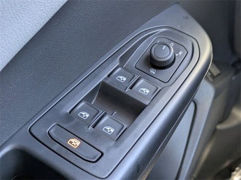 Certified 2024 Volkswagen Taos SE image 26