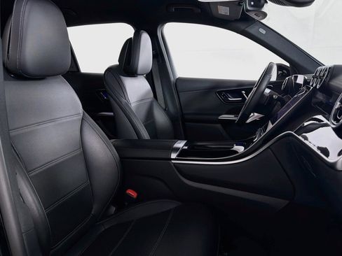 Certified 2025 Mercedes-Benz GLC 350e 4MATIC image 8
