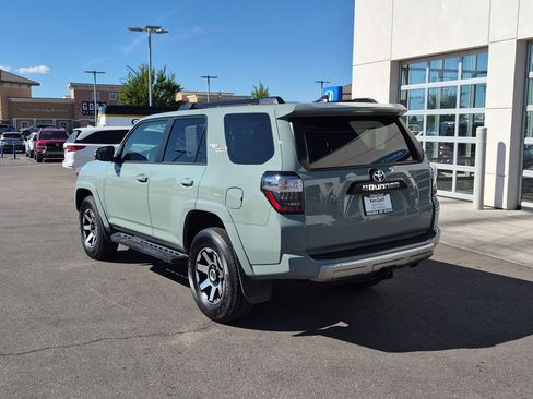 Used 2022 Toyota 4Runner TRD Off-Road Premium AWD/4WD image 9