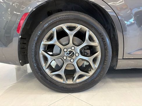 Used 2017 Chrysler 300 S image 38