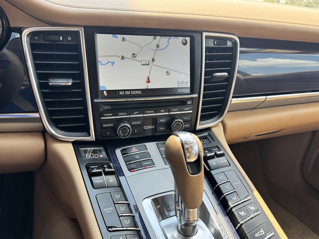 Used 2013 Porsche Panamera S RWD image 13