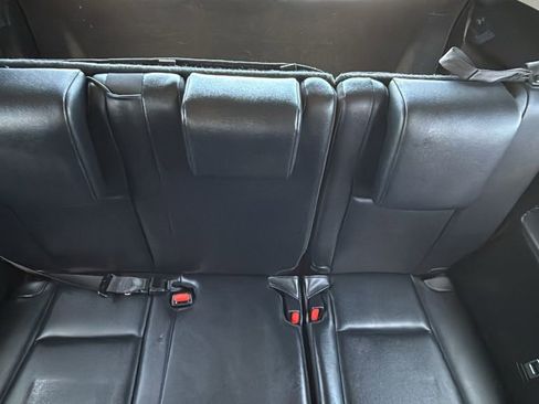 Used 2019 Toyota Highlander XLE FWD image 17