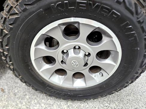 Used 2012 Toyota FJ Cruiser 4WD image 31