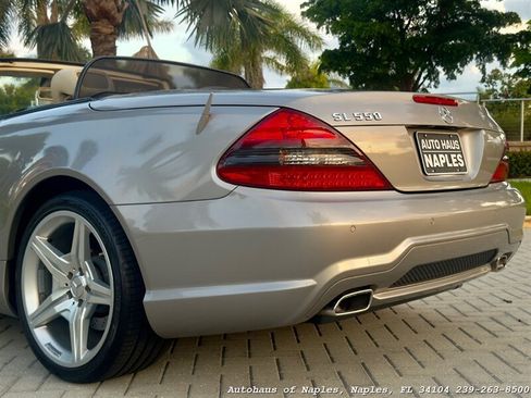 Used 2009 Mercedes-Benz SL 550 image 17