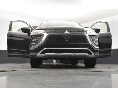 Used 2024 Mitsubishi Eclipse Cross SE AWD/4WD image 11