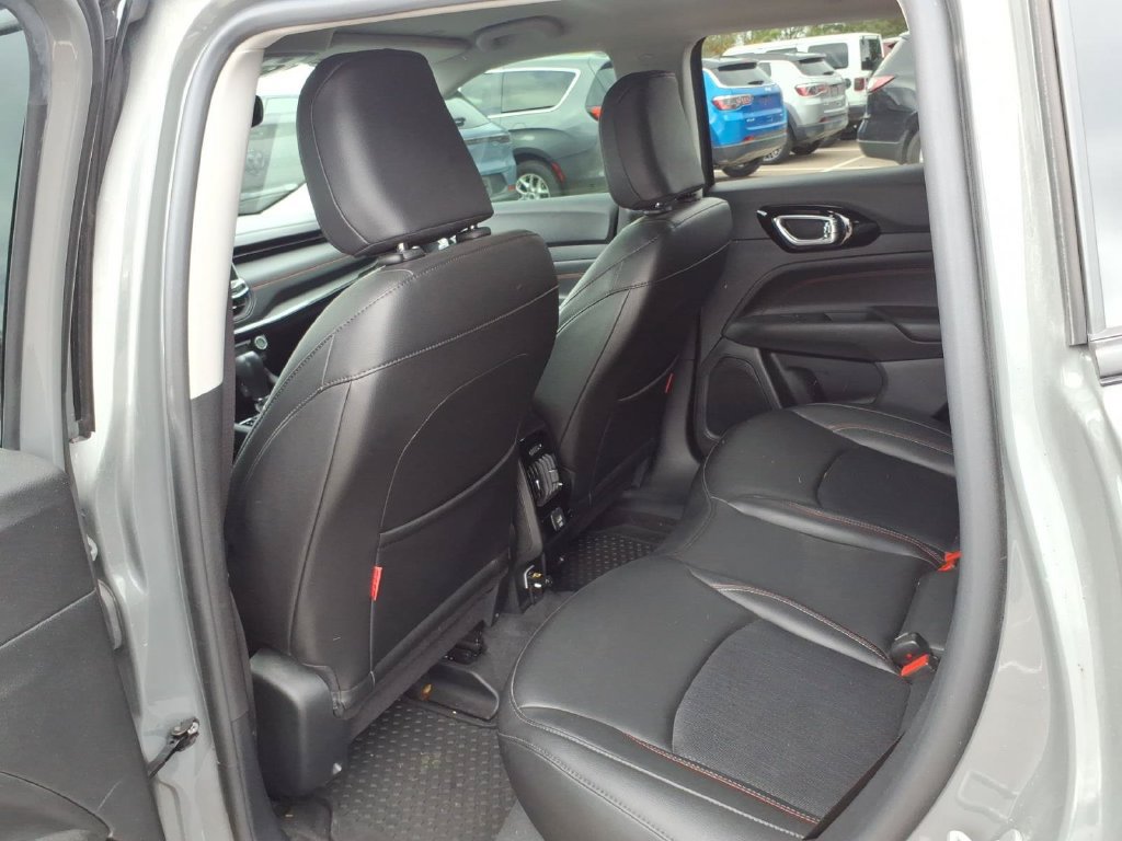 Used 2022 Jeep Compass Trailhawk AWD/4WD image 8