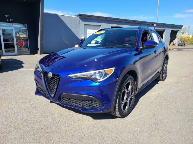 Used 2023 Alfa Romeo Stelvio Sprint AWD/4WD image 1