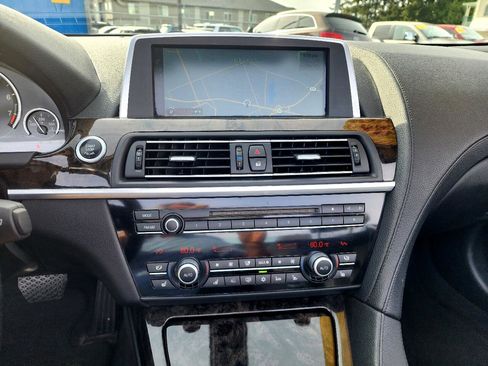 Used 2012 BMW 650i xDrive Convertible image 17