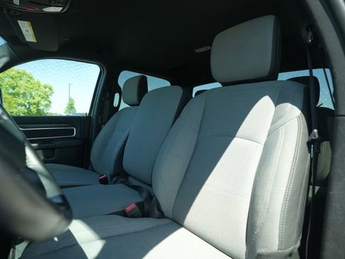 Used 2024 RAM 2500 Big Horn AWD/4WD image 34