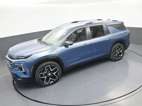 Used 2025 Chevrolet Traverse High Country FWD image 59