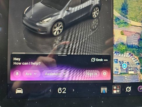 Used 2023 Tesla Model Y Long Range AWD/4WD image 45