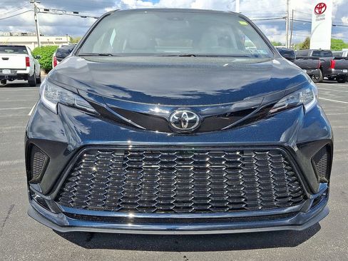 New 2026 Toyota Sienna XSE AWD/4WD image 2