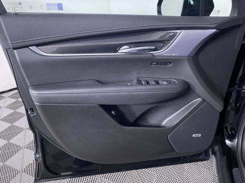 Certified 2024 Cadillac XT6 Sport w/ LPO, Floor Liner Package AWD/4WD image 13