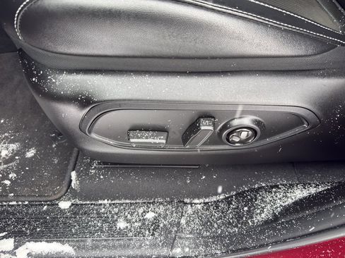 Used 2024 Jeep Grand Cherokee Altitude image 14