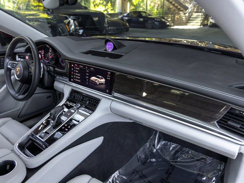 Certified 2023 Porsche Panamera Platinum Edition RWD image 55