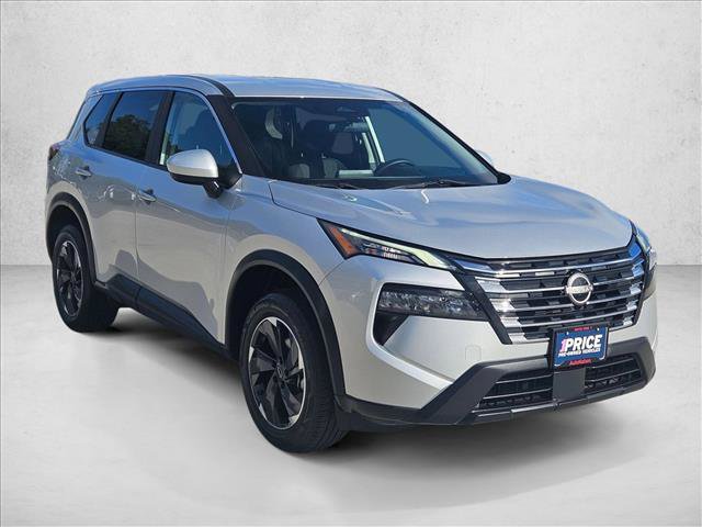 Used 2024 Nissan Rogue SV AWD/4WD image 3