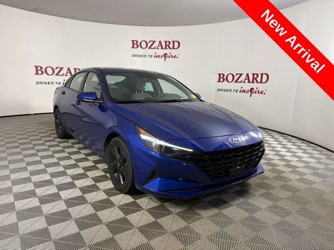 Used 2021 Hyundai Elantra SEL w/ Convenience Package FWD image 1