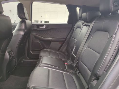 Used 2020 Ford Escape Titanium image 14