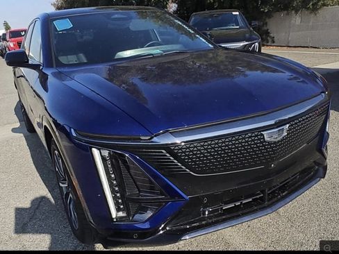 Used 2024 Cadillac Lyriq Sport AWD/4WD image 4