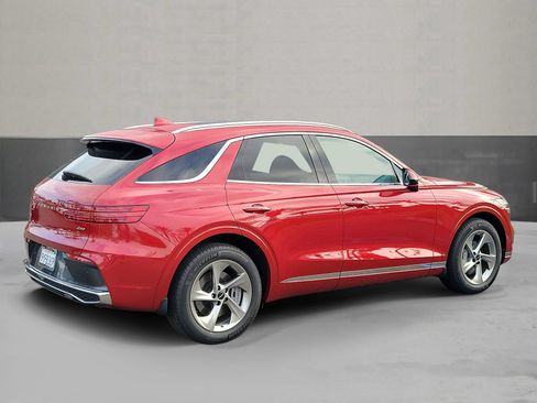 Certified 2026 Genesis GV70 2.5T Select AWD/4WD image 2