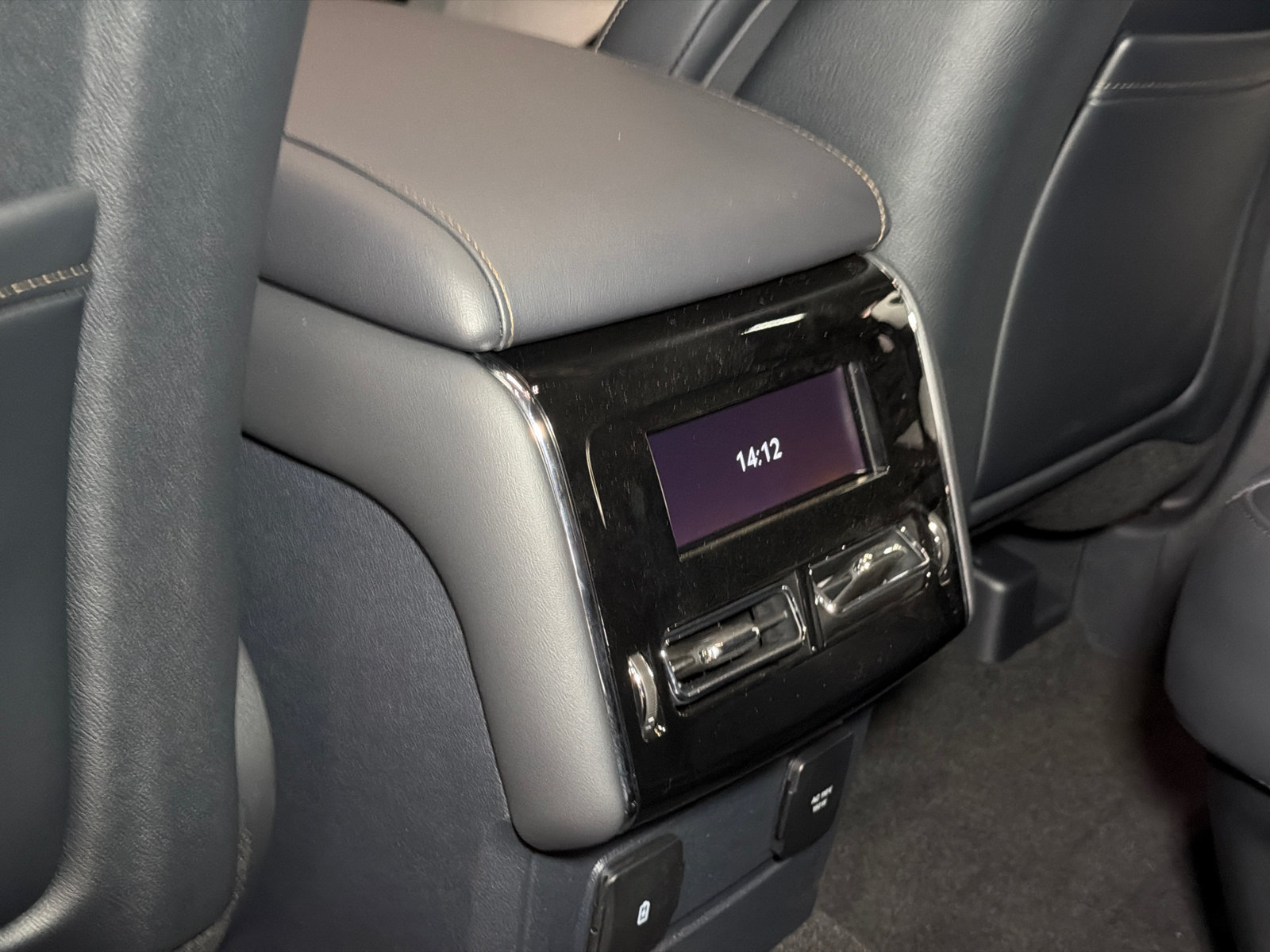 New 2027 Lincoln Aviator Reserve AWD/4WD image 22