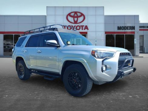 Used 2019 Toyota 4Runner SR5 Premium AWD/4WD image 8