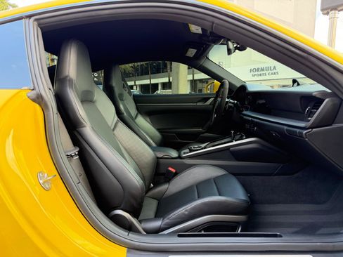Used 2022 Porsche 911 Carrera RWD image 47