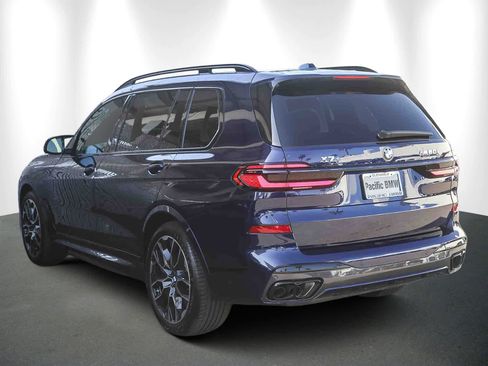 Used 2025 BMW X7 M60i image 4