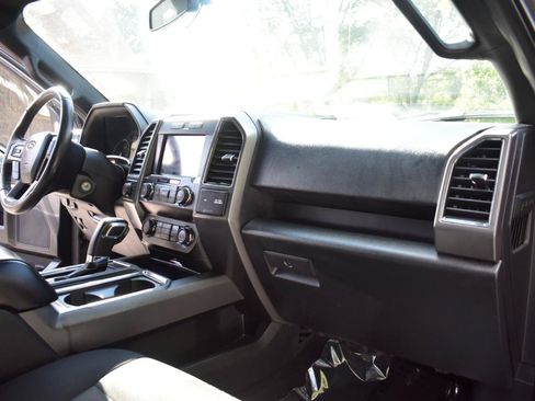 Used 2020 Ford F150 XLT w/ Equipment Group 302A Luxury AWD/4WD image 21