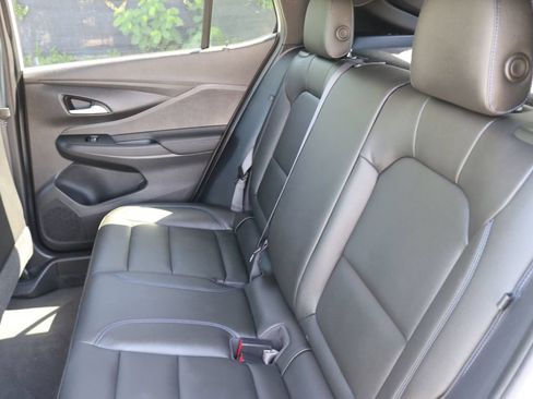 Used 2025 Buick Envista Sport Touring w/ Convenience I Package FWD image 15