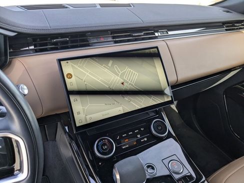 Used 2023 Land Rover Range Rover Sport SE image 12