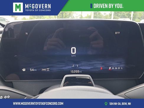Used 2024 Chevrolet Traverse RS AWD/4WD image 38
