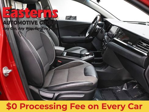Used 2022 Kia Niro EX w/ Cold Weather Package FWD image 24