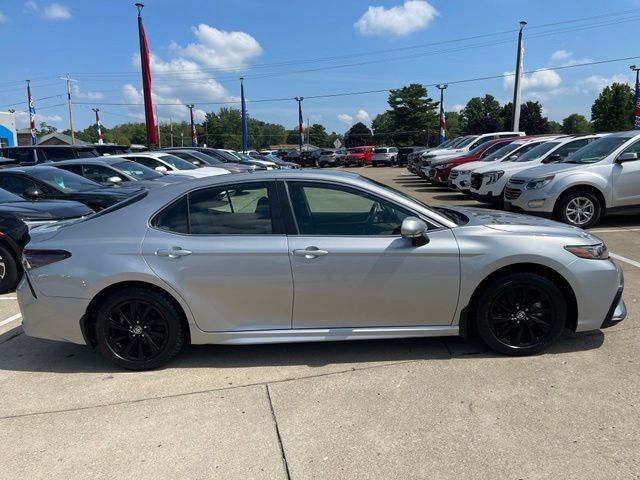 Used 2024 Toyota Camry SE FWD image 7